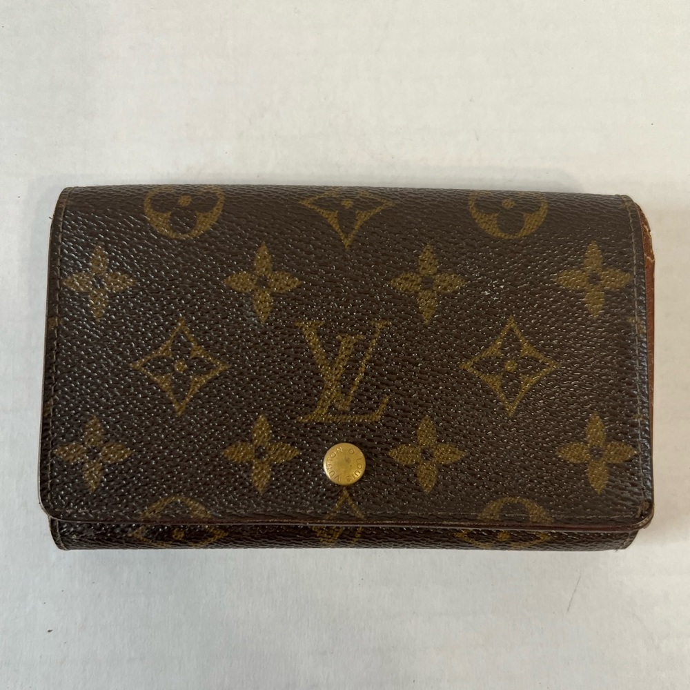 Louis Vuitton Tresor wallet‎